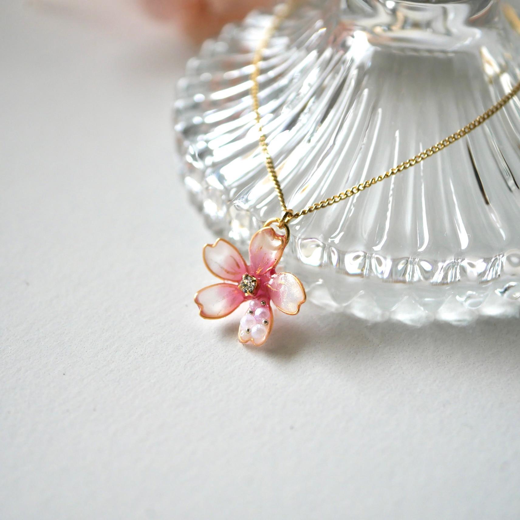 桜パールのネックレス｜ワインピンクのフラワーアクセサリー｜入学式・卒業式・春フォーマルに | 2枚目